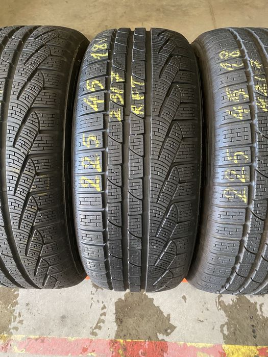Anvelope iarna 225/45/18 Pirelli Sottozero 2 RFT 225 45 18 R18