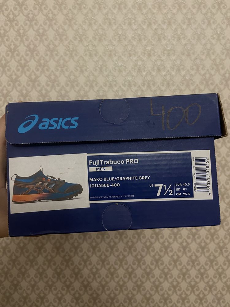 Продам кроссовки ASICS оригинал