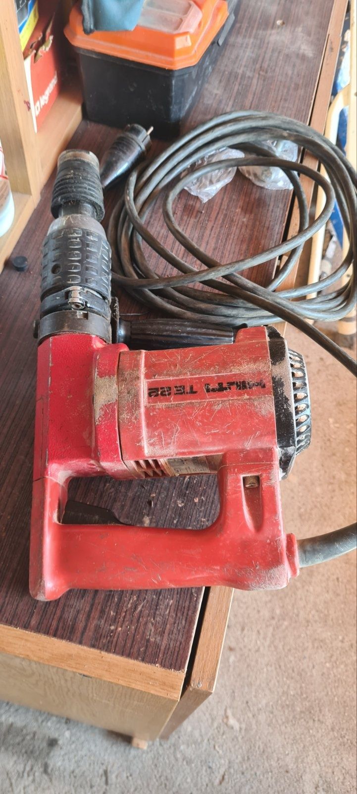 Bosch GWs 10-125c ъглошлайф Hilti te-22