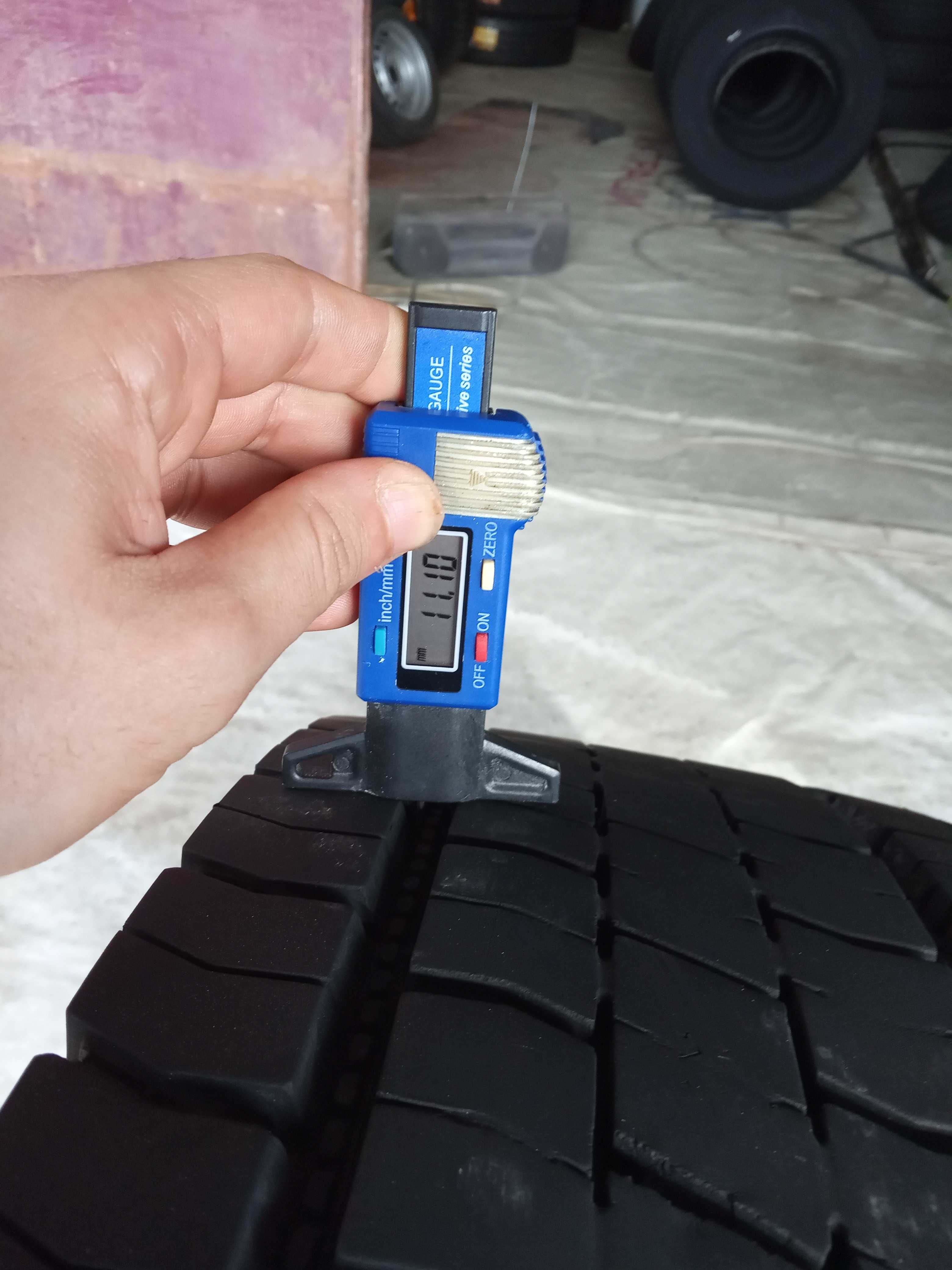 2 тежкотоварни гуми 215/75R17.5 Continental Regional LDR1+ 126/124M