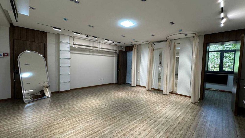 100 кв.м. Ц-1 Бутик Офис Салон Тур.Агентство Цветочный Магазин