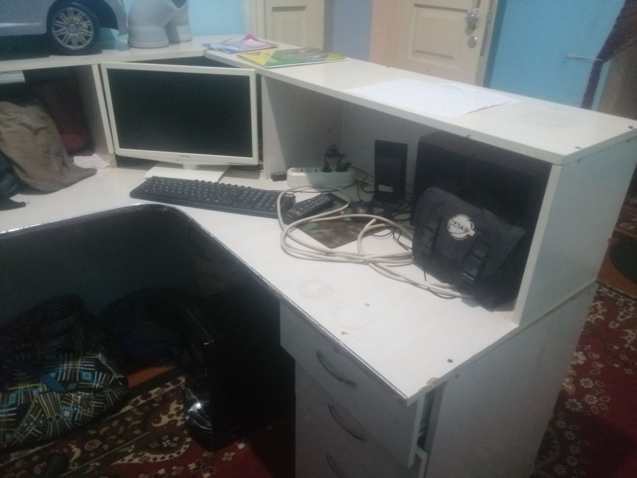 Компьютерни стол