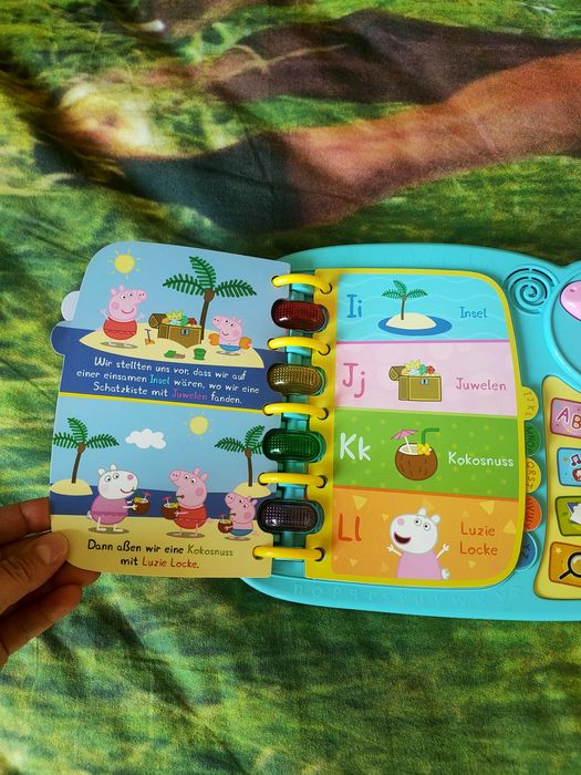 Интерактивна книжка Pepa Pig на немски взик