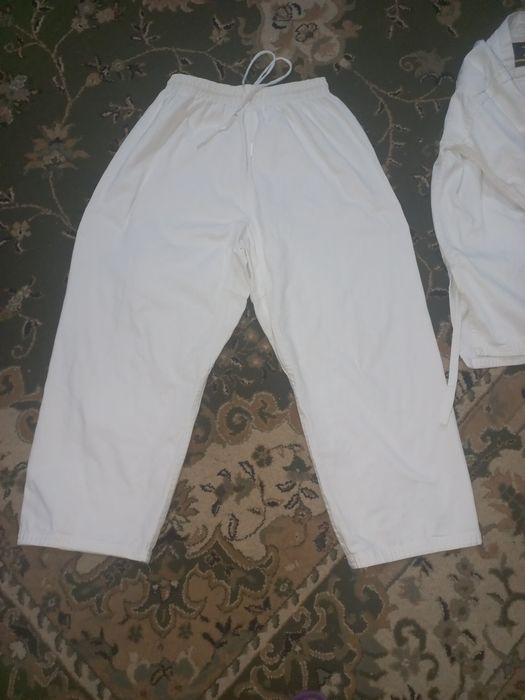 Кимоно продам  4000 MIZUNO (без пояса)