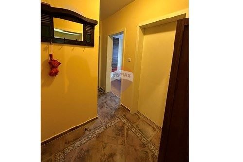 Продава се Тристаен апартамент в Варна, Цветен квартал - 78 кв.м за 2142 €/кв.м - Снимка #9