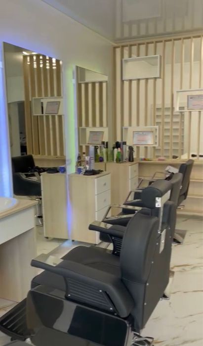 Inchiriez locuri manichirura,frizerie,coafura,cosmetica-makeup