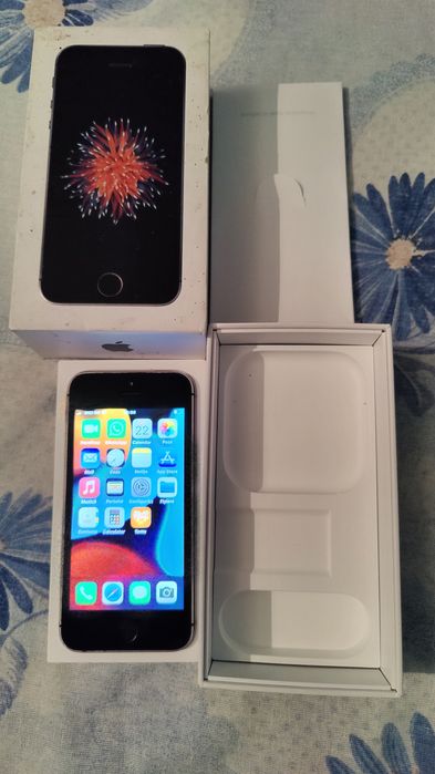 Vând iPhone SE 2016