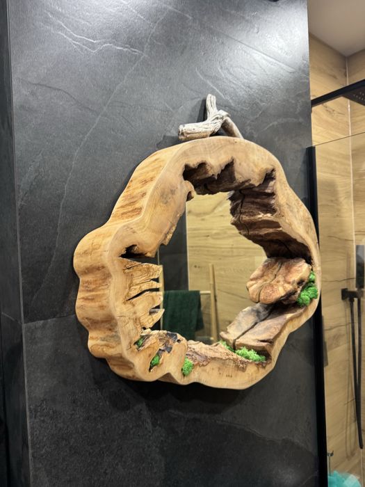 Oglinda Rama din lemn de nuc