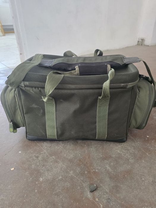 Geanta scule pescuit Mivardi si husa lansete cu trepied