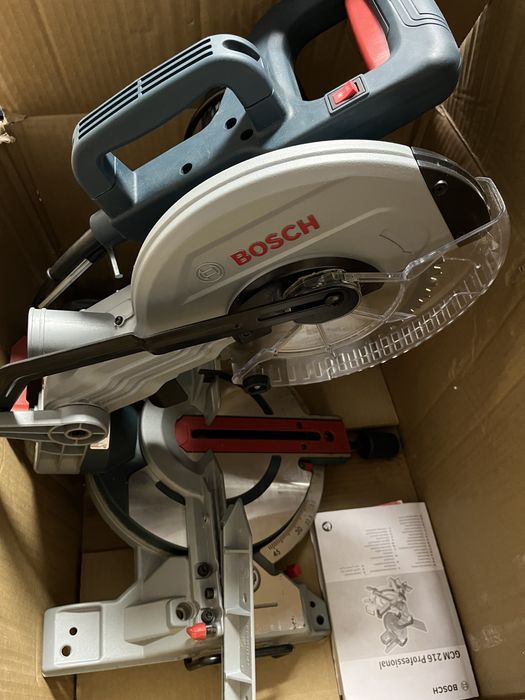 Торцевая пила Bosch GCM 216 лот 752627( Костанай) 1021