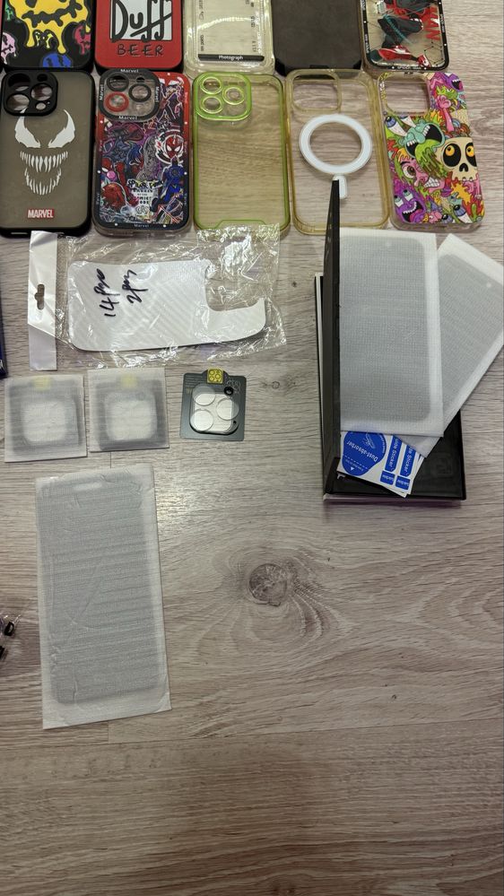 Комплект аксесоари за iPhone 14 Pro