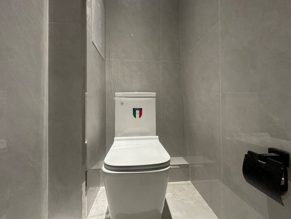 Продается 3//5//9 Ойбек мебелью техникой ЕВРО 75квадрат