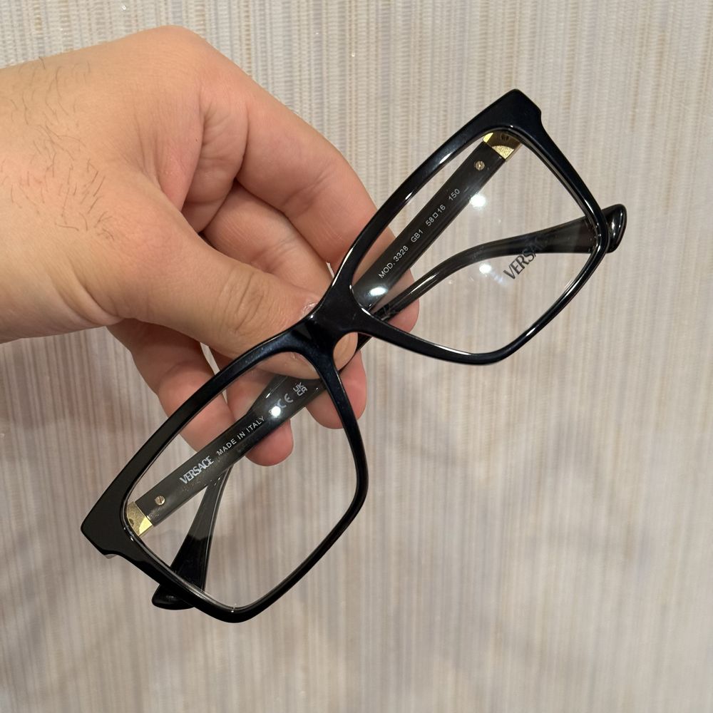 Продаётся очки Versace Italy