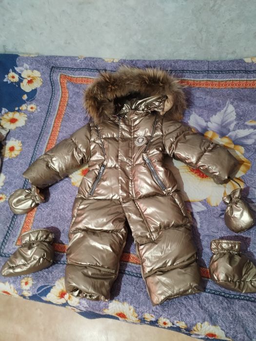 Продам детский комбинезон зимний