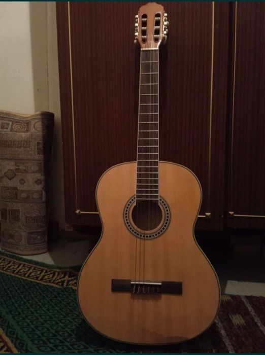 Гитара классическая
