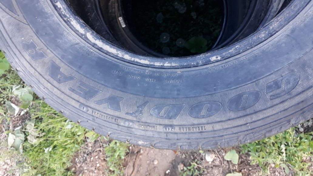 Продам шины. Торг уместен.