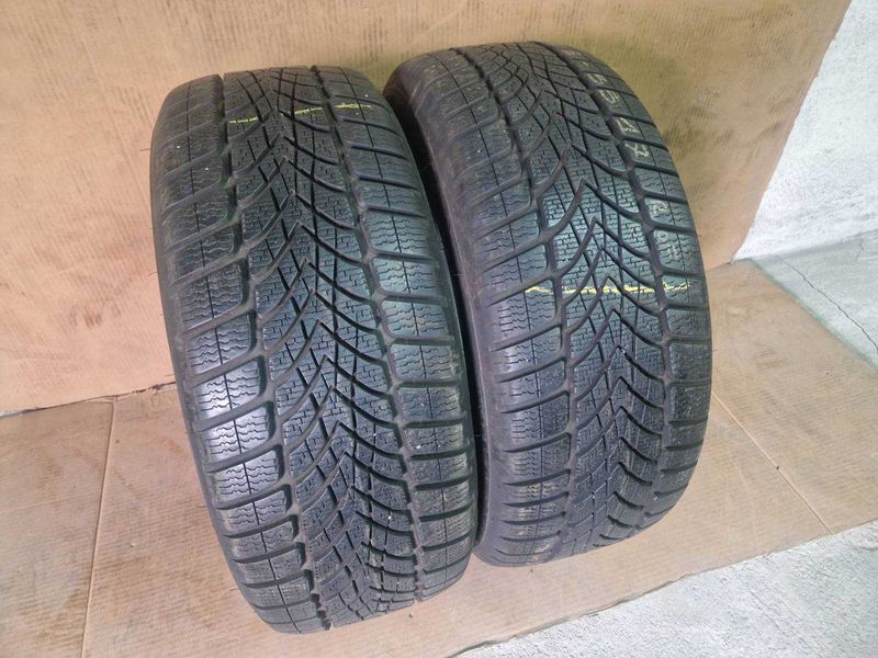 2 Dunlop R17 225/55
зимни гуми Runflat 
DOT4820