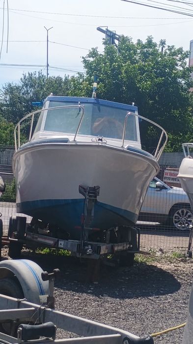 Barca cabinata SeaRover