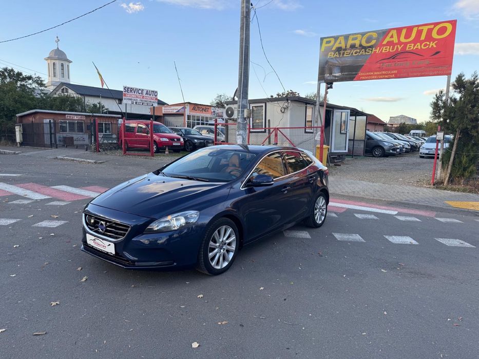 Volvo V 40 D 3 Momentum An 2013 Distronic Camera Blis Pdc Pilot