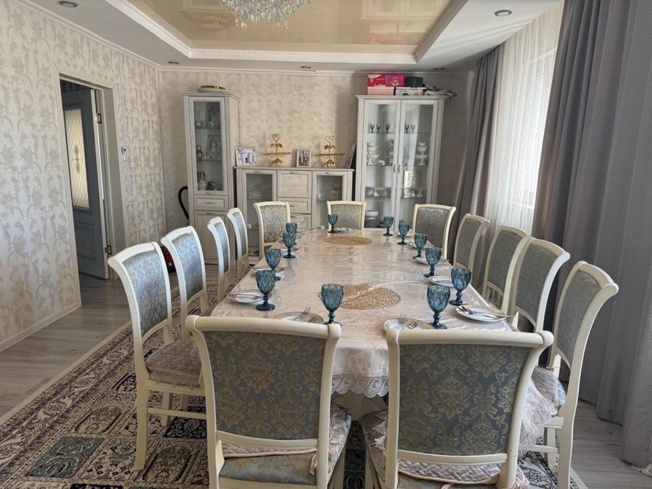 Продам Стол со стульями!
