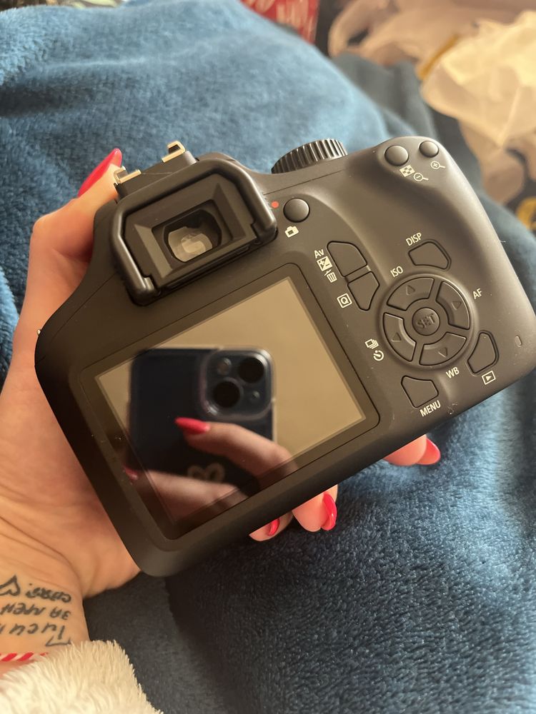 Canon EOS 4000D фотоапарат