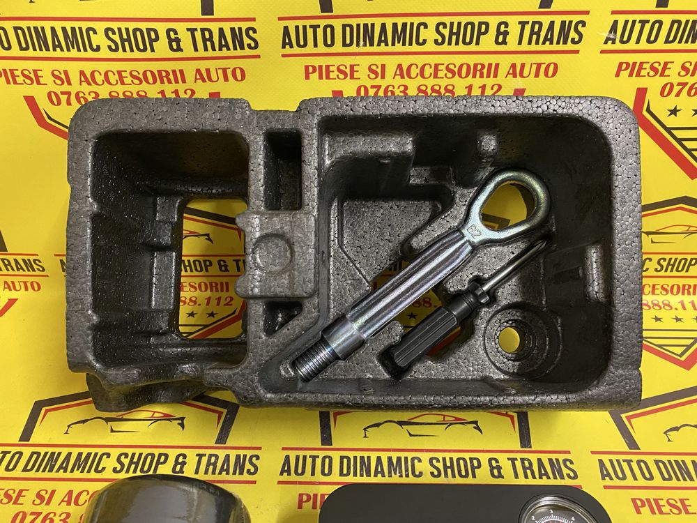 Compresor auto umflat roti original Bmw Kit pana X1 F39 F45F46 F48 F49