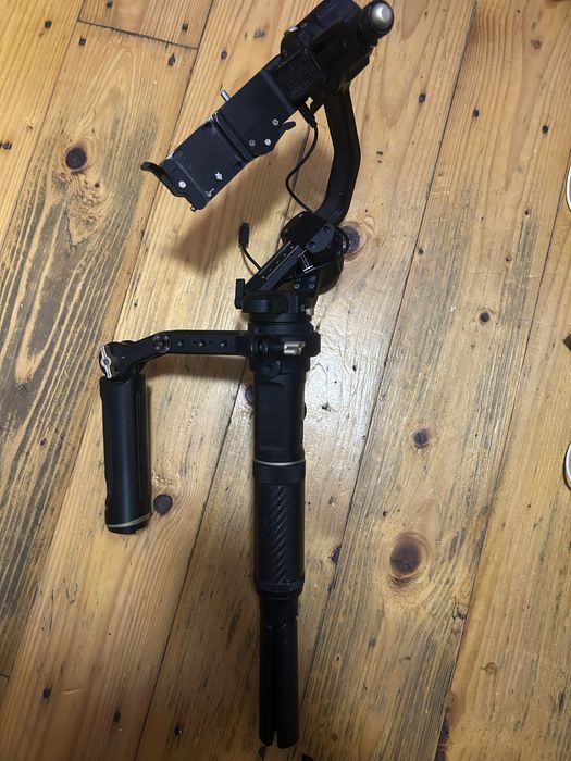 Vand gimbal crane 2s