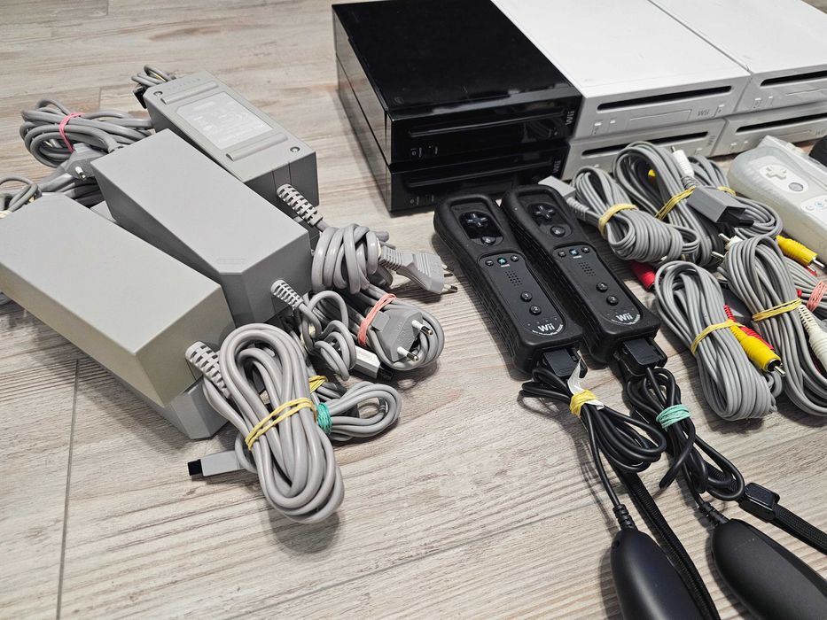 Consola Ninendo Wii Neagra/Alba