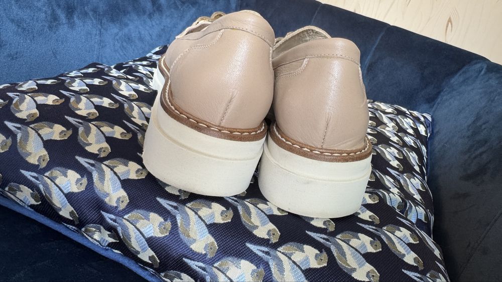 Mocasini bej Louise din piele naturală