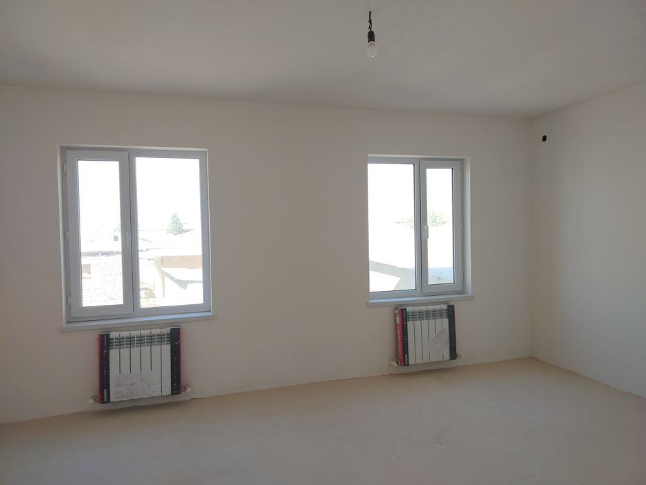 Ховли сотилади 2этажли