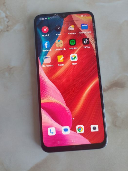 Vând Oppo A57s de 128Gb [spart dar perfect funcțional] //poze reale