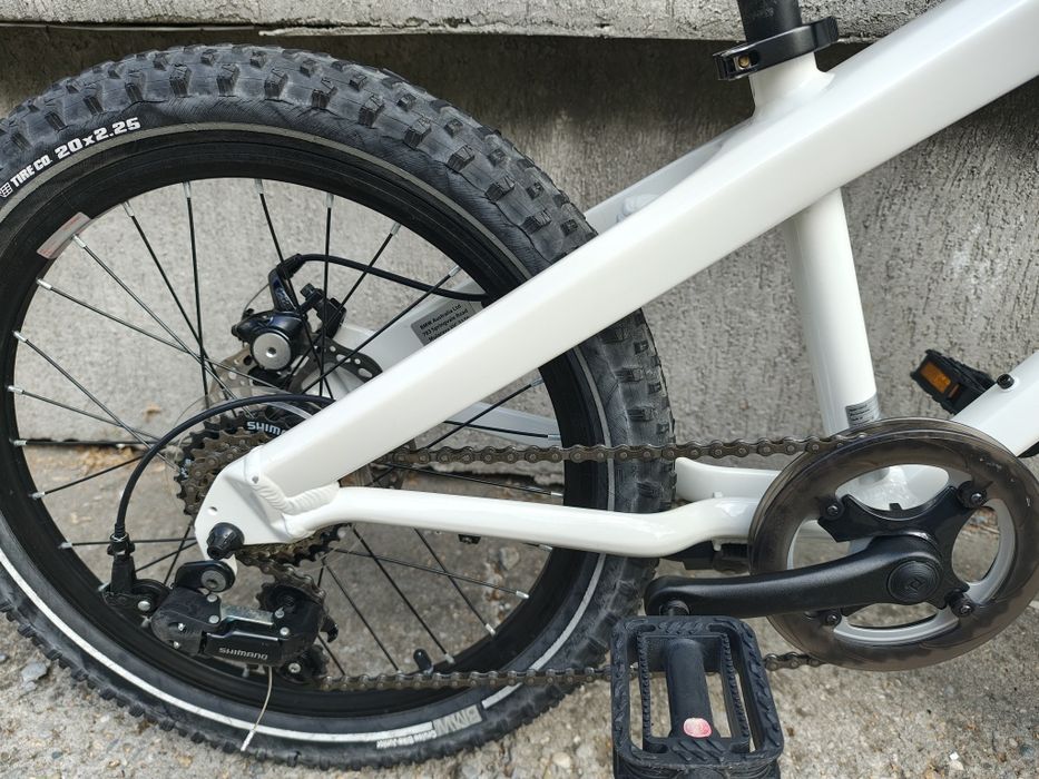 Bicicleta copii BMW JUNIOR 20 Zoll, frane disc alb perlat 6-9 ani