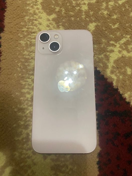 2.	iPhone 13 как новый | Ёмкость 90% | Без царапин