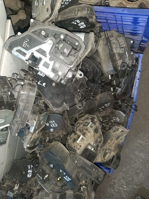 Broasca usa fata spate bmw e90,e91,e92,e93,f20,f30,f10,x5 x6