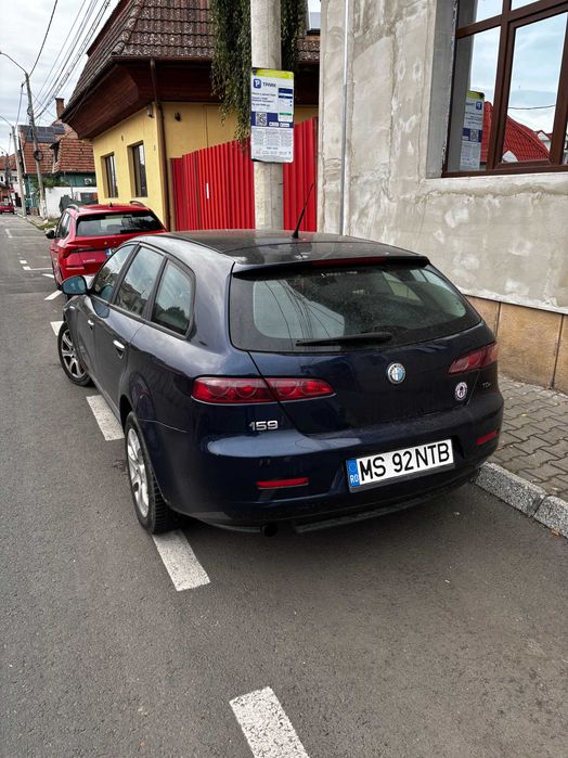 Alfa Romeo 159 1.9 JTDm 8v – Lovită față, motor bun – 211.565 km