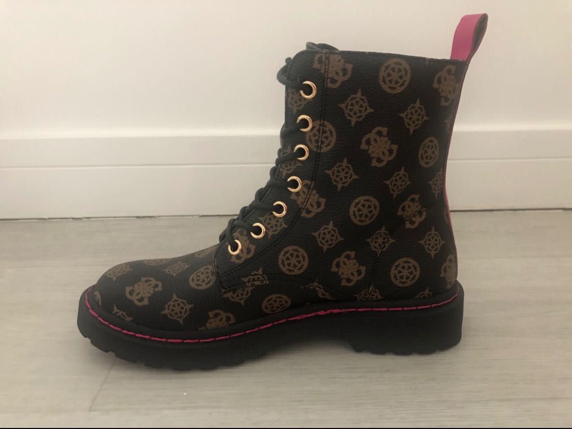GUESS чисто нови боти в налични размери 35 и 36.