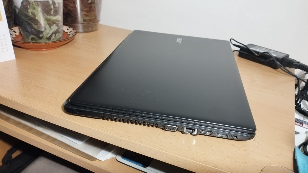 Laptop Acer Aspire работи с Windows 10