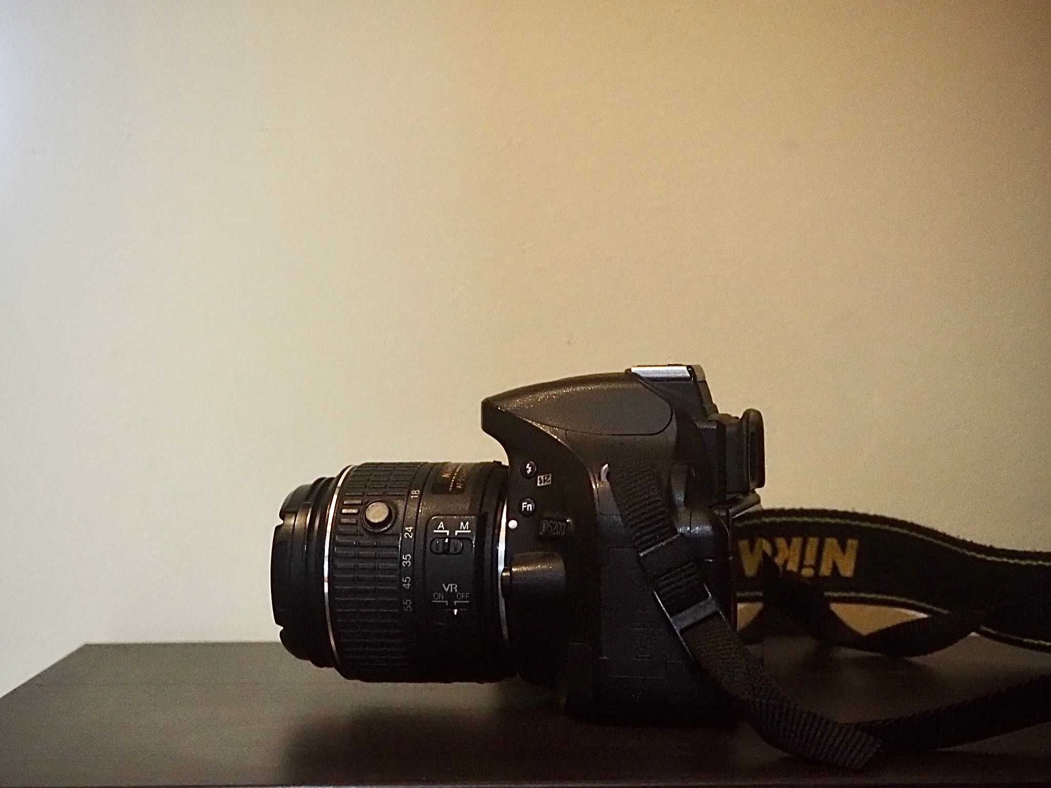 Aparat foto DSLR Nikon D5200, 24.1MP, Black + Obiectiv 18-55mm VR II
