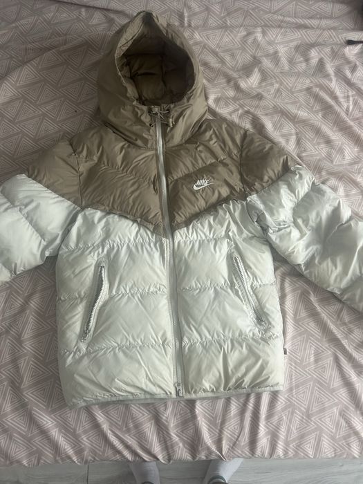 Geaca Nike Storm-Fit originala (nu jordan,adidas,off white,amiri,ape)