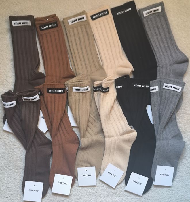 Дамски чорапи различни цветове