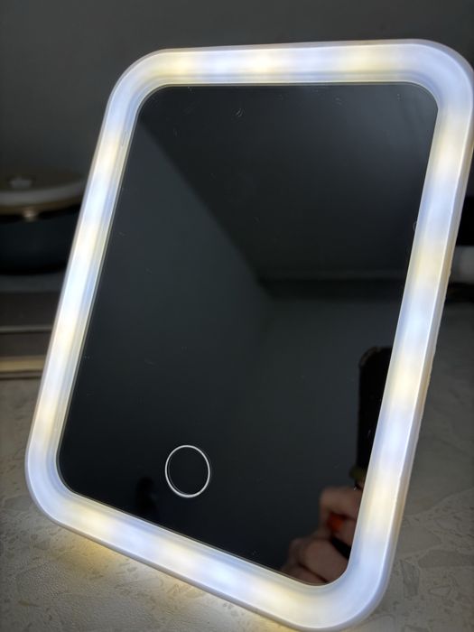 Настольное зеркало с LED-подсветкой