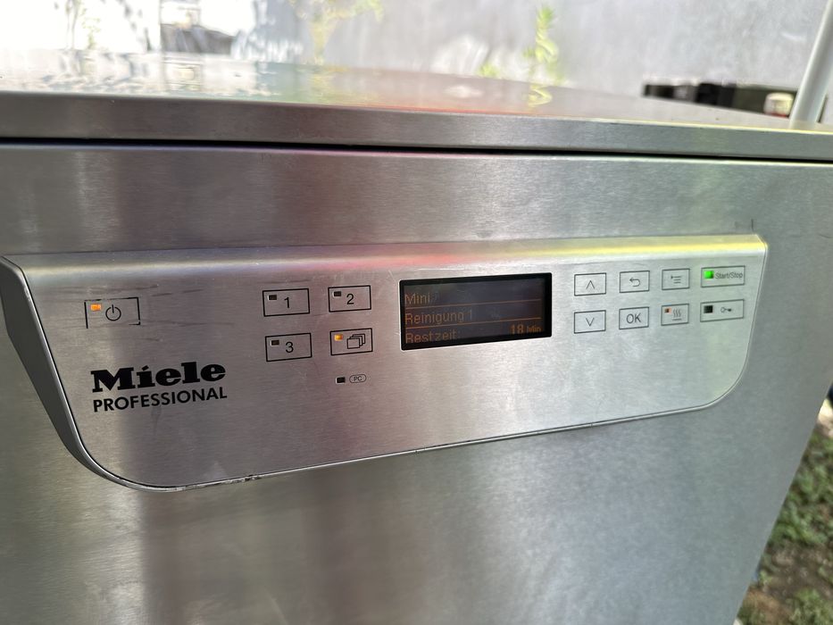 Съдомиялна Miele Professional PG8583