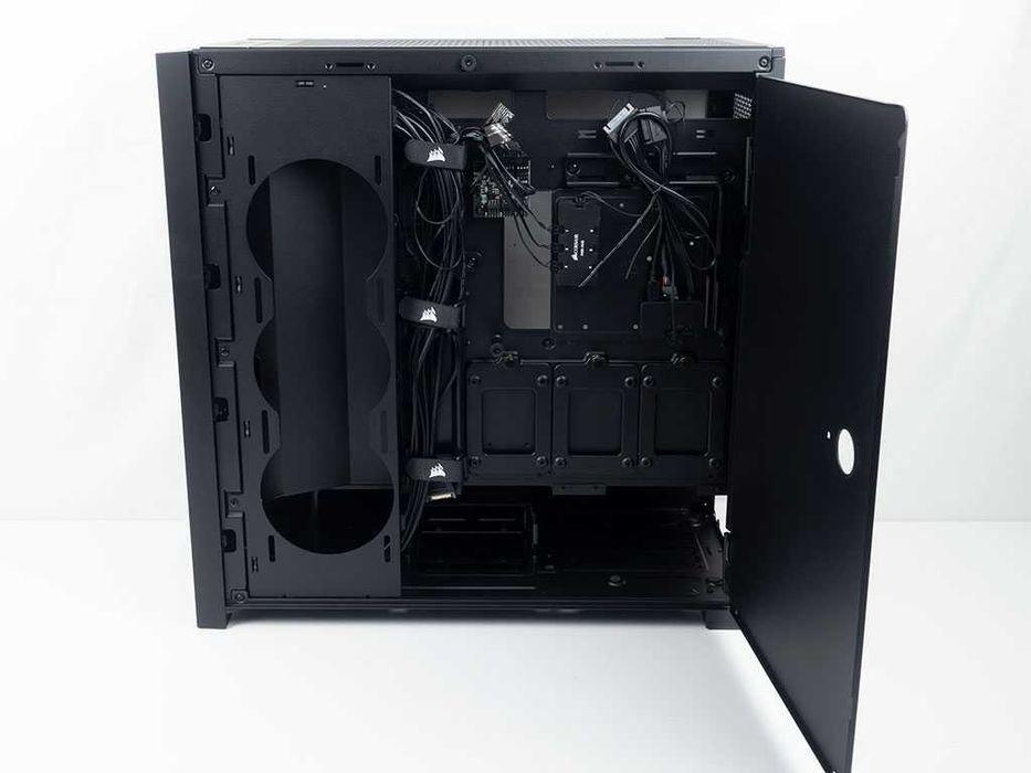 Corsair iCUE 5000D RGB Airflow Mid Tower