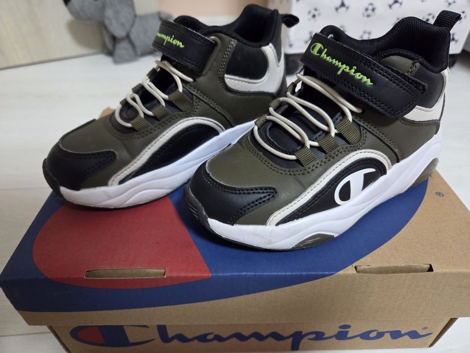 Детски боти Champion