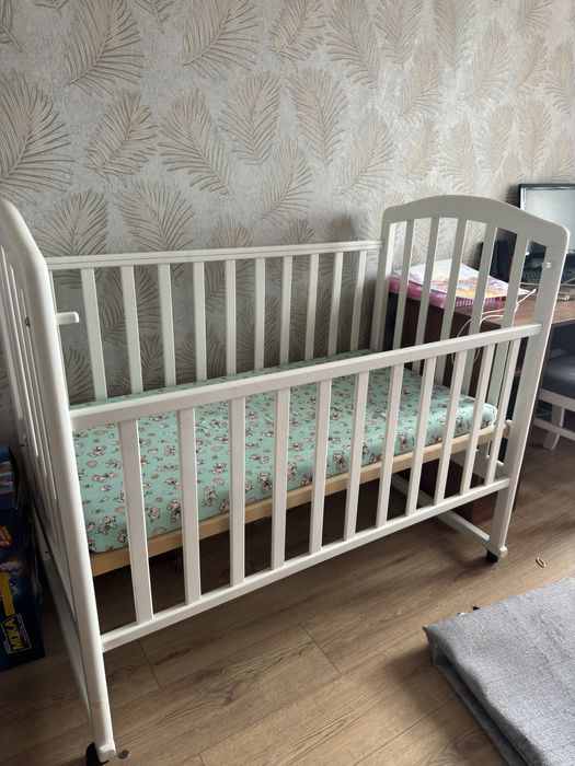 Продам для новорожденных кровать