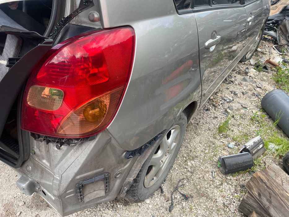 Тойота корола версо 2.0 D4D / Toyota Corolla verso 2.0 D4D на части