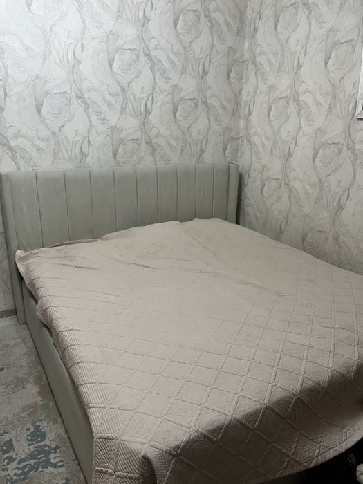 Двухспальная кровать