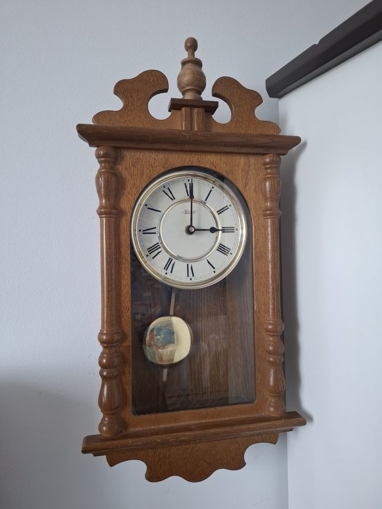 Ceas de perete cu pendul Hermle