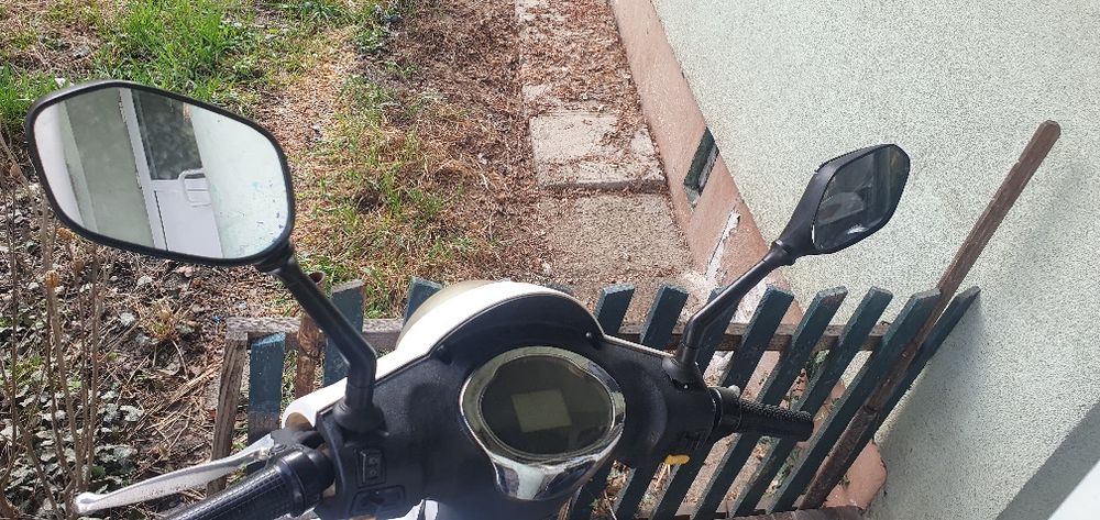 Scooter ztech yadea