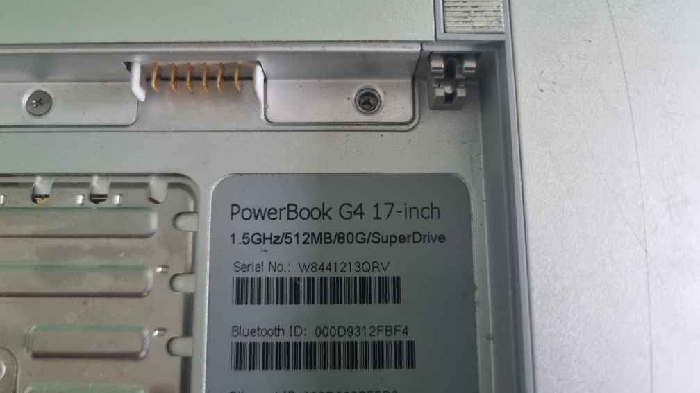 PowerBook g4 17 inch